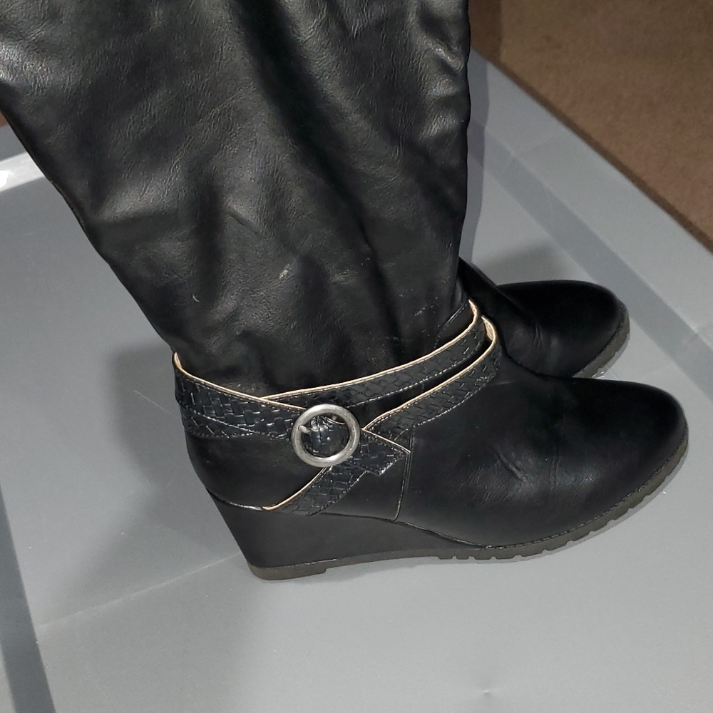 Knee boots - Picture 4 of 4